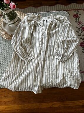 NWOT Dress Forum Cream dress with Black Pinstripes Large